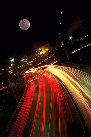 大阪で短期間にレンタカーを利用するなら