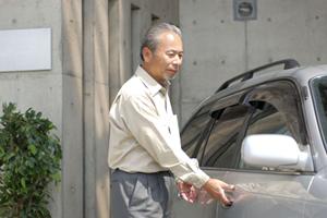 リニューアルした所沢市の店舗で車検